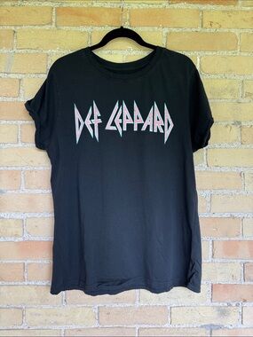 Recycled Karma Black Def Leppard Graphic Tee